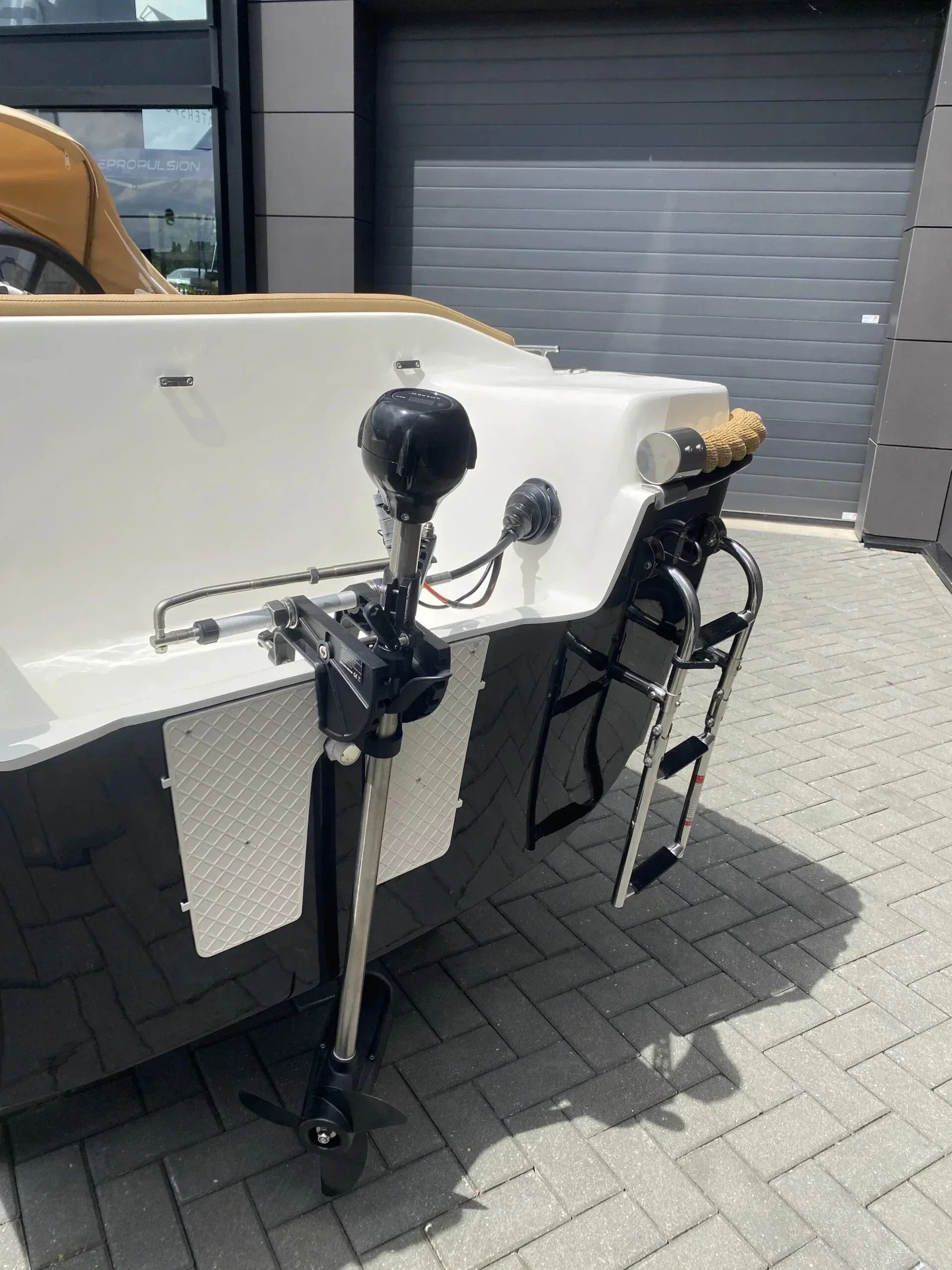 Amarew Elektrische buitenboordmotor met LIFePO4 accu en lader - Image 5